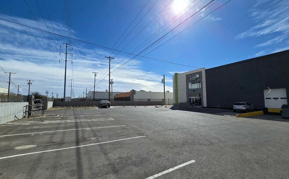 More Photos Of 4621 Ripley Dr, El Paso Light Distribution For Lease