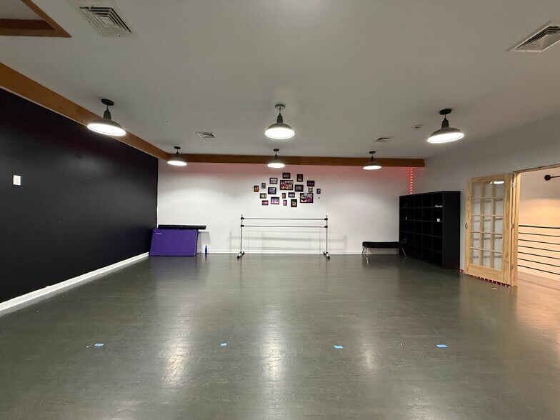 More Photos Of 120 W Boylston St, Worcester Freestanding For Sale