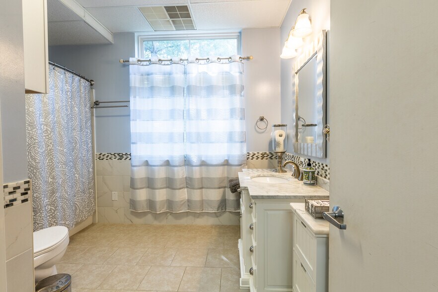 More Photos Of 1410 Incarnation Dr, Charlottesville Medical For Sale