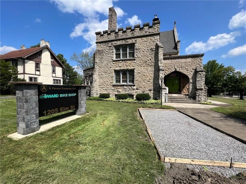 More Photos Of 1205 Elm St, Youngstown Religious Facility For Sale