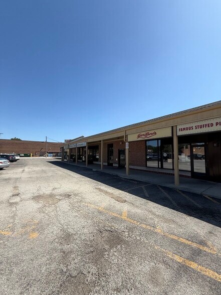 More Photos Of 2146 S Mannheim Rd, Westchester General Retail For Sale