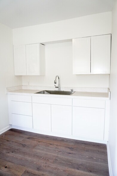 More Photos Of 3614 Park Ave, Memphis General Retail For Sale