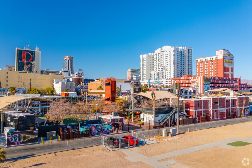 More Photos Of 707 Fremont St, Las Vegas General Retail For Lease