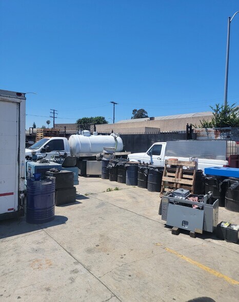 More Photos Of 10986 Vulcan St, South Gate Contractor Storage Yard For Sale
