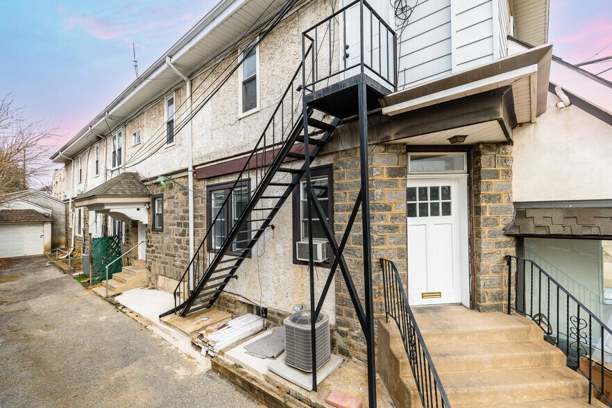 Primary Photo Of 3617 Garrett Rd, Drexel Hill Apartments For Sale