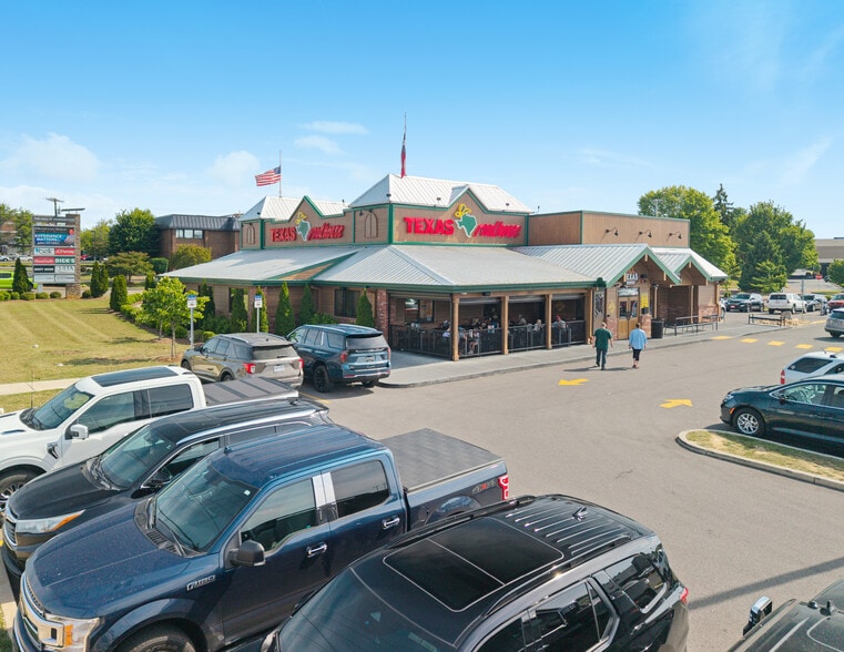 More Photos Of 2005 N Roan St, Johnson City Restaurant For Sale