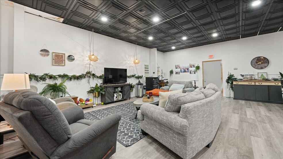 More Photos Of 307 N Washington St, Melrose Warehouse For Sale