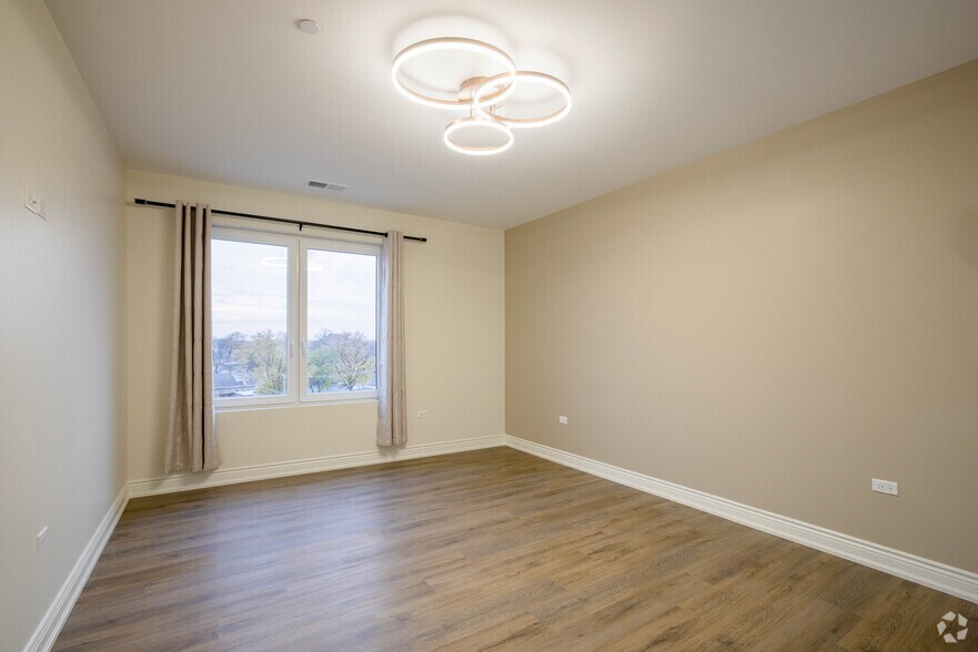 More Photos Of 9600 Franklin, Franklin Park Apartments For Lease