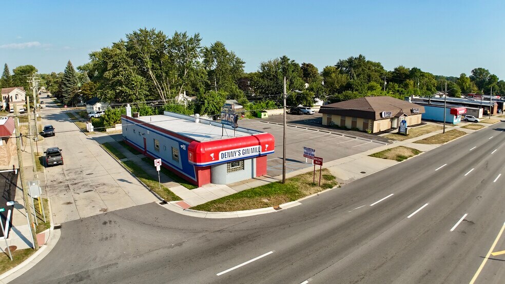 More Photos Of 4901 S Telegraph Rd, Dearborn Heights Bar For Sale