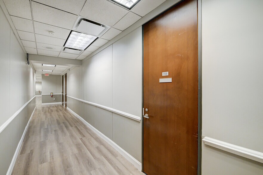 More Photos Of 9635 Southern Pine Blvd, Charlotte Coworking Space