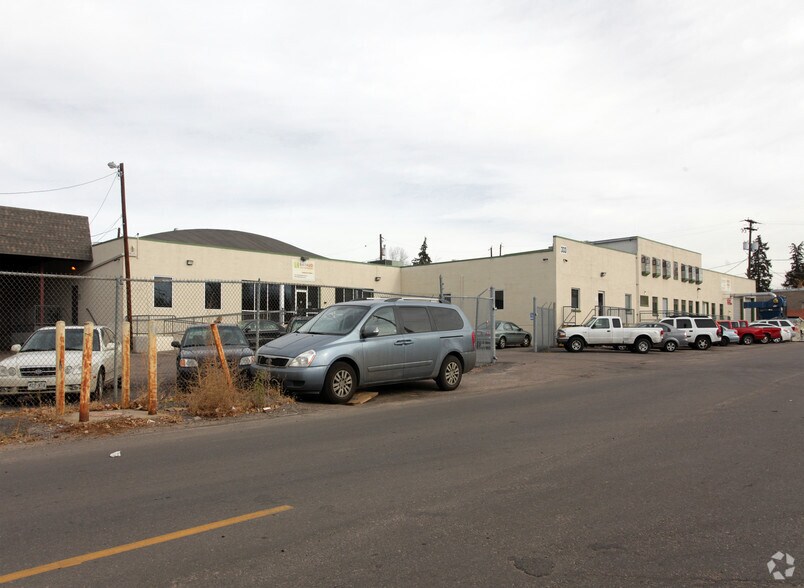 More Photos Of 313 W Bayaud Ave, Denver Warehouse For Lease