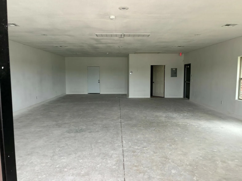 More Photos Of 14800 S Western Ave, Oklahoma City Office For Lease