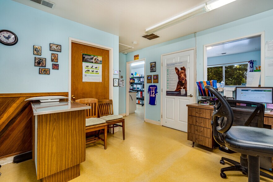 More Photos Of 20080 Arnold Dr, Sonoma Office For Sale