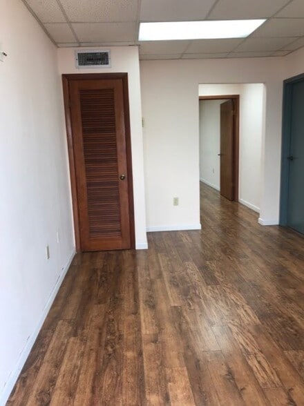 More Photos Of 6991-6995 NW 82nd Ave, Miami Warehouse For Lease