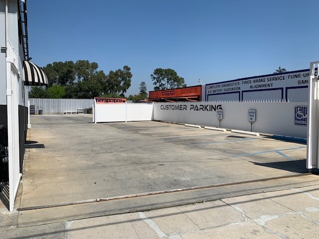 More Photos Of 11481 Ventura Blvd, Studio City Auto Repair For Lease