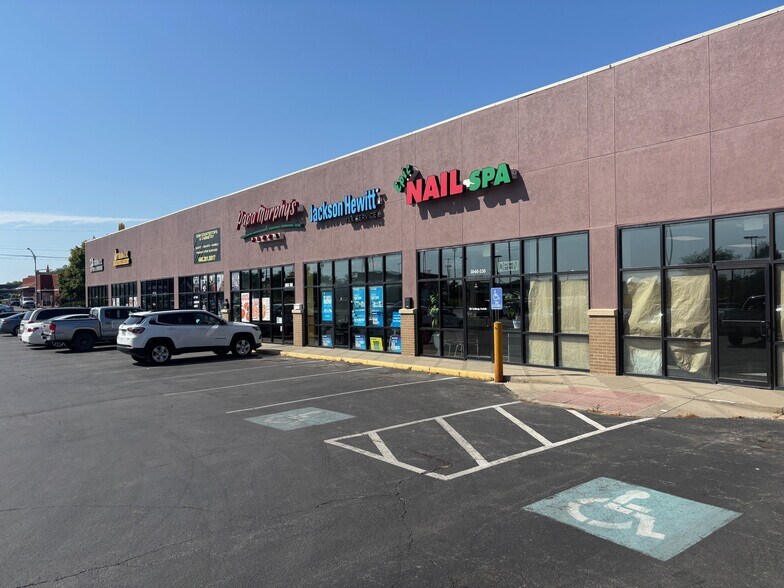 More Photos Of 3040 W Broadway Blvd, Sedalia Unknown For Lease