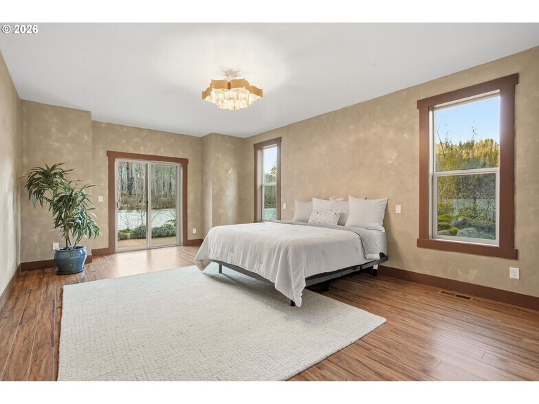 More Photos Of 49164 McKenzie Hwy, Vida Lodge Meeting Hall For Sale