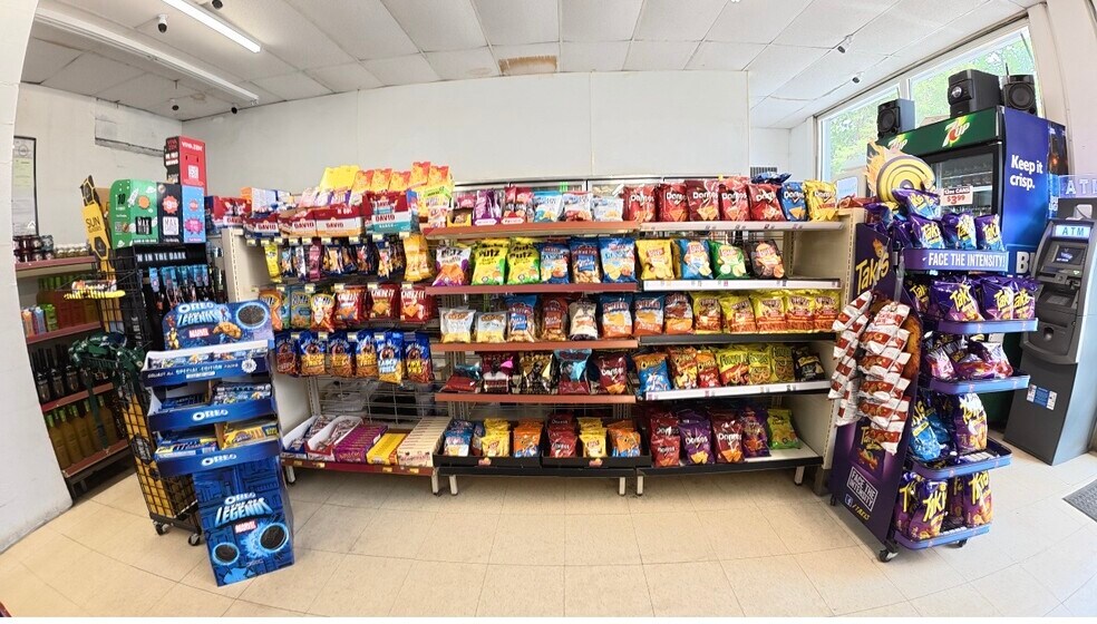 More Photos Of 2910 Victory Blvd, Portsmouth Convenience Store For Sale