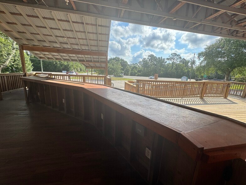 More Photos Of 800 N State St, Bunnell Storefront For Sale