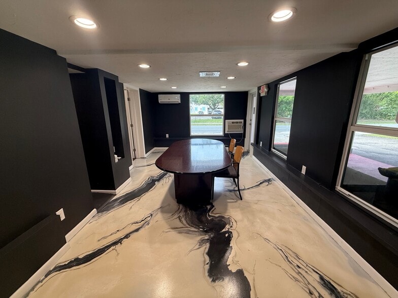 More Photos Of 1320 SE Palm Beach Rd, Stuart Medical For Sale