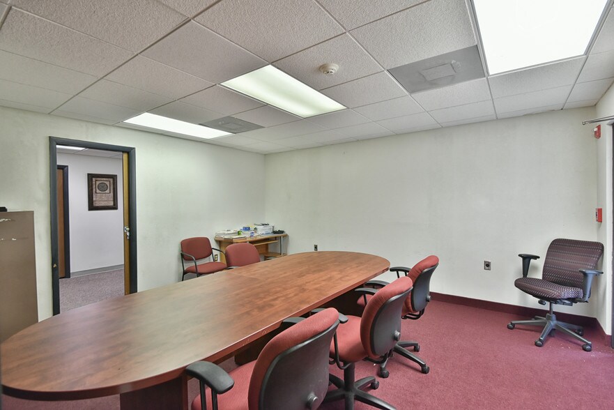 More Photos Of 1805 SE Lake Weir Ave, Ocala Medical For Sale