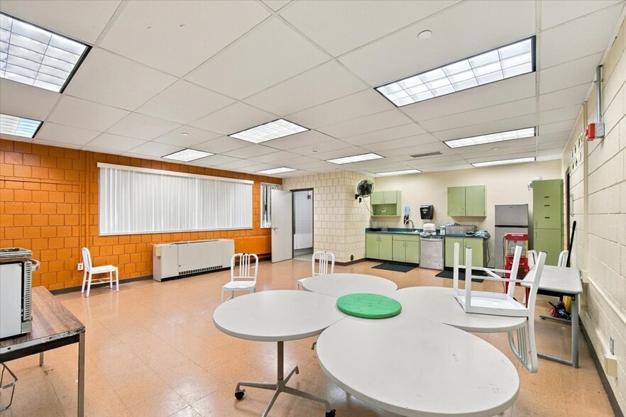 More Photos Of 301 Obetz Rd, Columbus Specialty For Sale