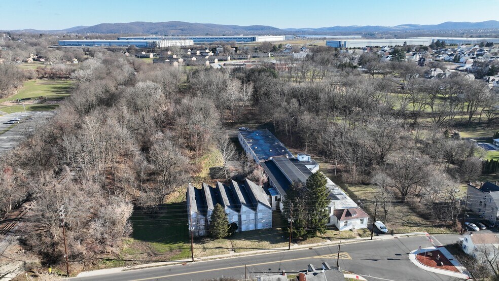 More Photos Of 555 Warren St, Phillipsburg Warehouse For Sale