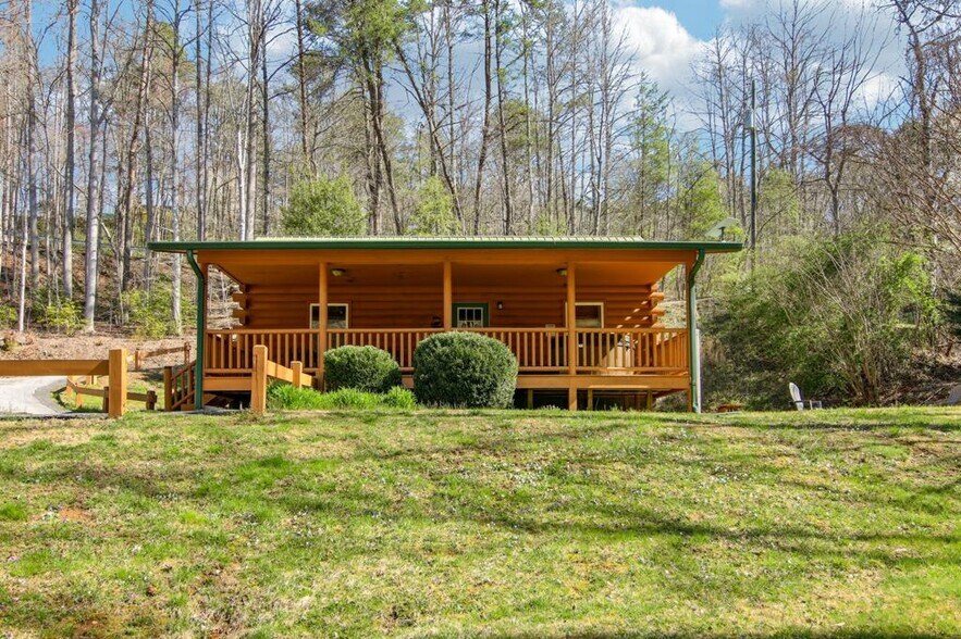 More Photos Of 33 Shepherds Creek rd, Bryson City Specialty For Sale