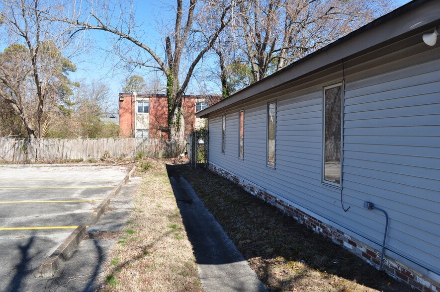 More Photos Of 13784 Warwick Blvd, Newport News Storefront Retail Office For Sale