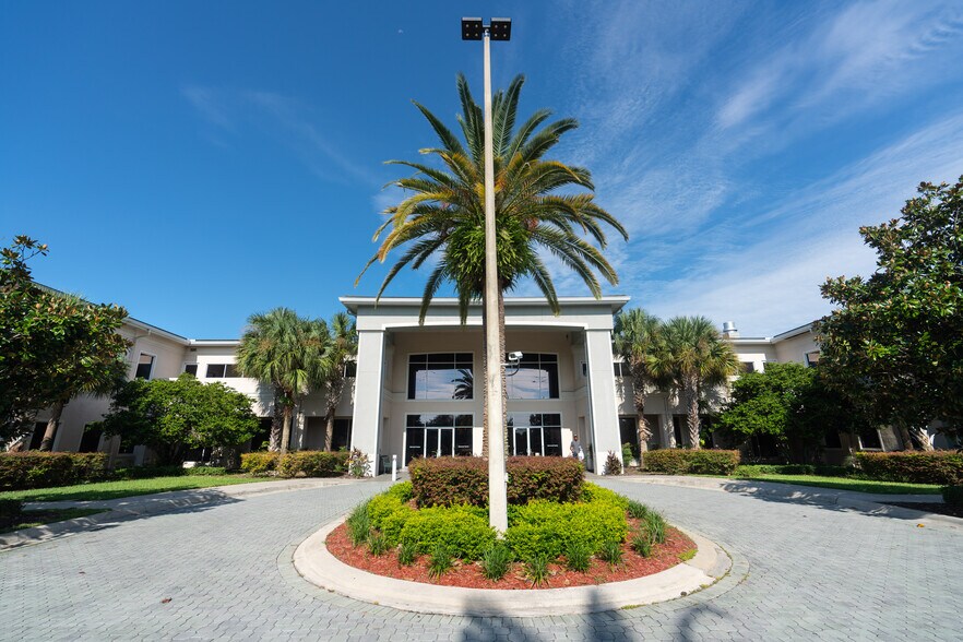 More Photos Of 6000 Turkey Lake Rd, Orlando Medical For Lease