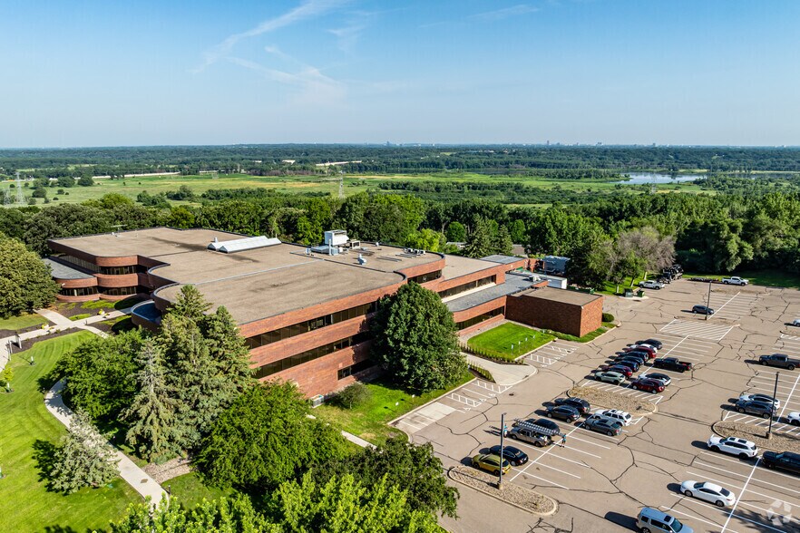 More Photos Of 12000 Portland Ave S, Burnsville Office For Lease