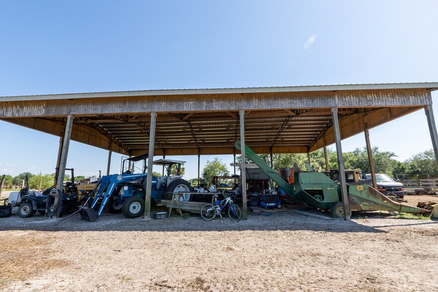 More Photos Of 21810 NW 270th St, Okeechobee Specialty For Sale