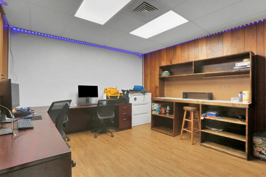 More Photos Of 1712-1736 University Blvd S, Jacksonville Medical For Sale