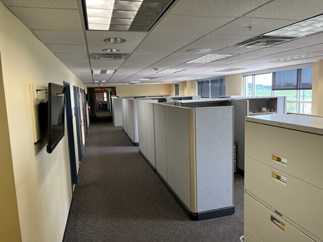 More Photos Of 110 Stewart Huston Dr, Coatesville Warehouse For Lease