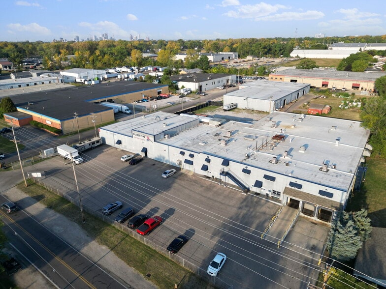 More Photos Of 1711 Woodland Ave, Columbus Warehouse For Sale