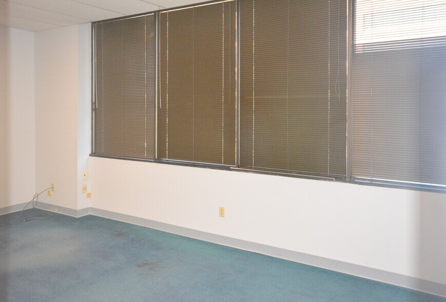 More Photos Of 650 S Shackleford Rd, Little Rock Office For Lease