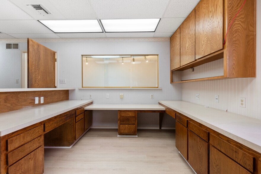 More Photos Of 361-397 N San Jacinto St, Hemet Medical For Sale