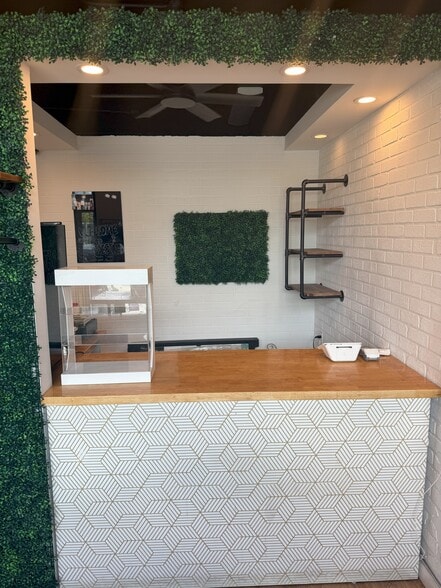 More Photos Of 856 Ali Baba Ave, Opa Locka Restaurant For Sale