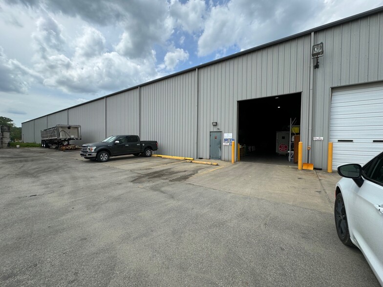 Primary Photo Of 1556 Mt. Pleasant Rd, Mount Pleasant Light Manufacturing For Lease