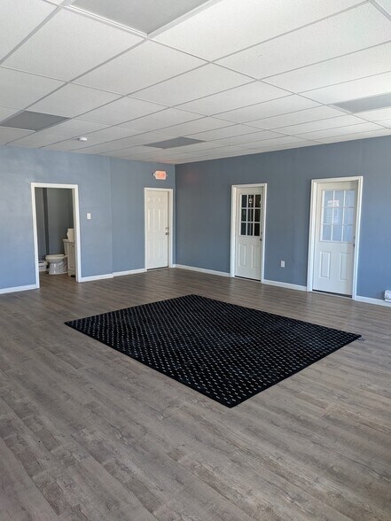 More Photos Of 159 Commercial St, Lynn Office For Lease