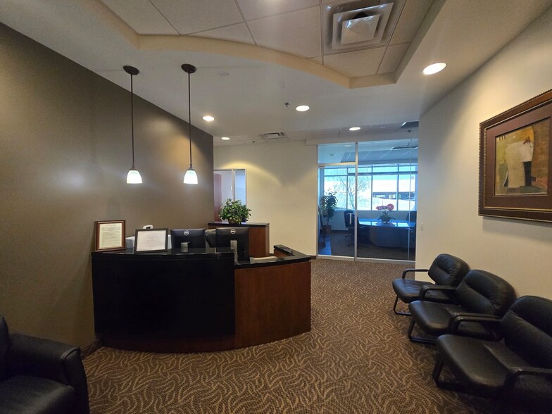 More Photos Of 13847 N Northsight Blvd, Scottsdale Office For Lease