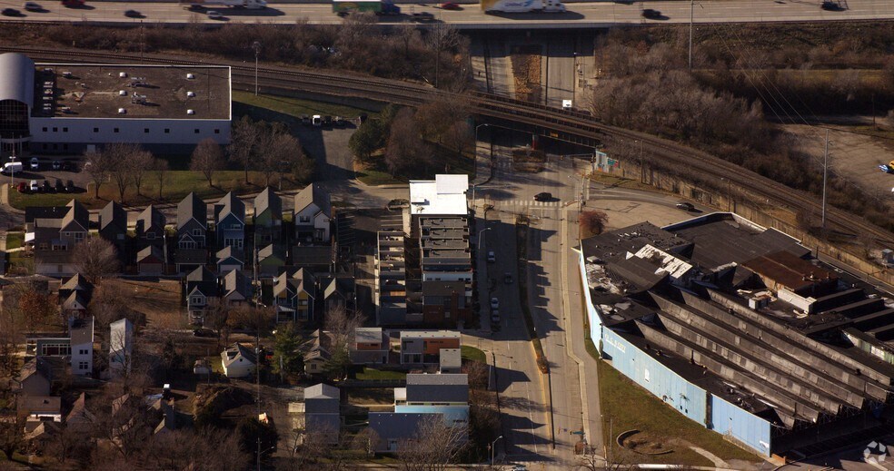 More Photos Of 985 Dorman St, Indianapolis Storefront Retail Office For Lease