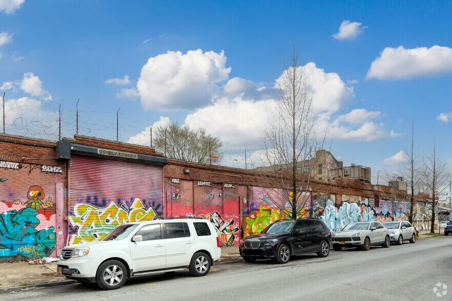 More Photos Of 71 White St, Brooklyn Warehouse For Lease