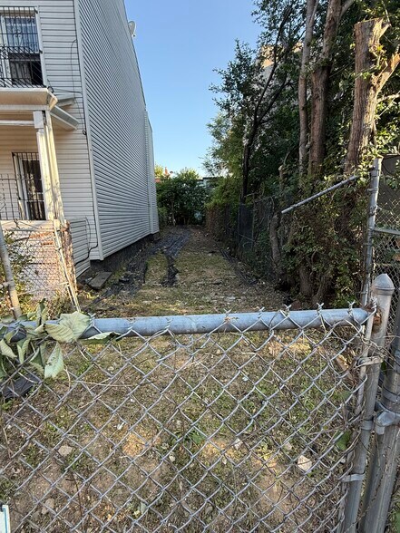 More Photos Of 148 Madison st, Brooklyn Land For Sale