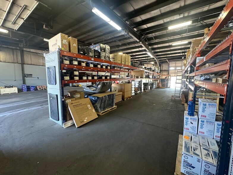 More Photos Of 5301 Crayton Ave, Cleveland Warehouse For Lease