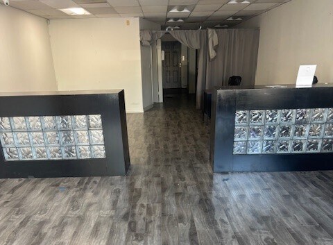 More Photos Of 4519-4523 Van Nuys Blvd, Sherman Oaks Storefront Retail Office For Lease