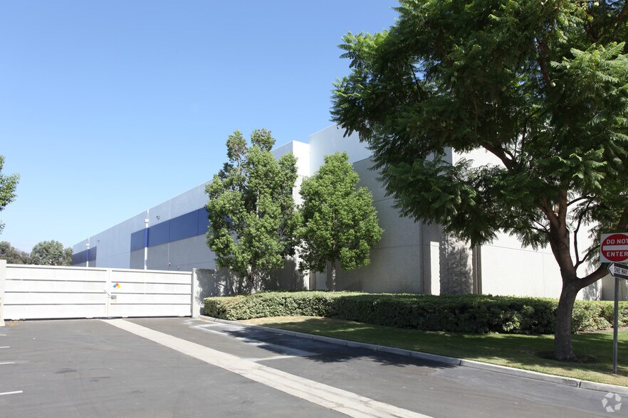 More Photos Of 4450 Edison Ave, Chino Warehouse For Lease