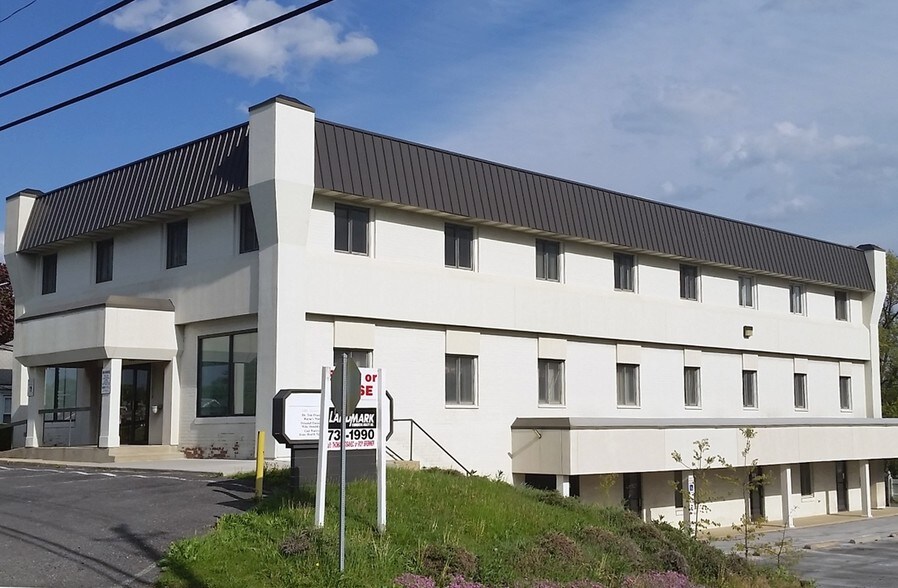 Primary Photo Of 4601 Locust Ln, Harrisburg Medical For Lease