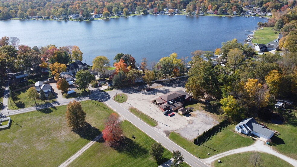 More Photos Of 25020 May St, Edwardsburg General Retail For Sale