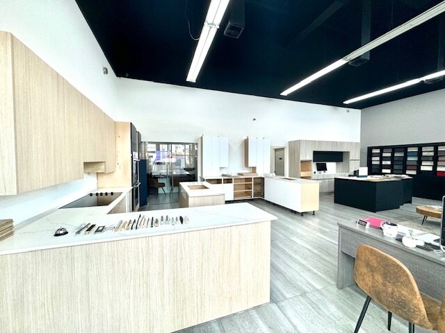 More Photos Of 2400 W Copans Rd, Pompano Beach Showroom For Lease